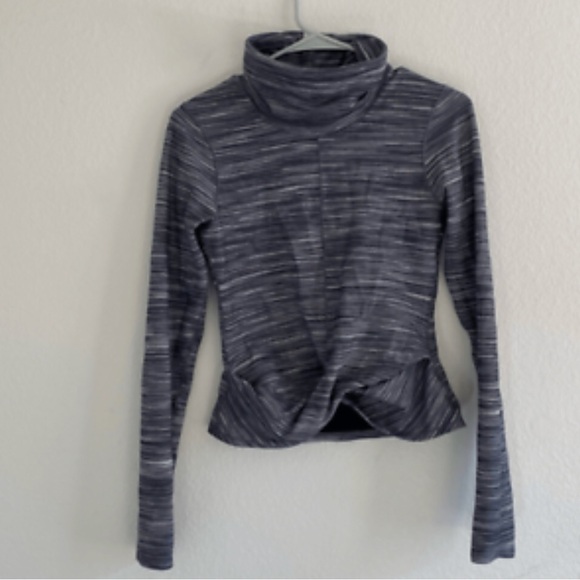 Lululemon Melodic Movement Long Sleeve EUC - Picture 5 of 7